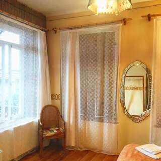 Гостевой дом Dzveli Galavani Телави Семейный люкс с балконом-26